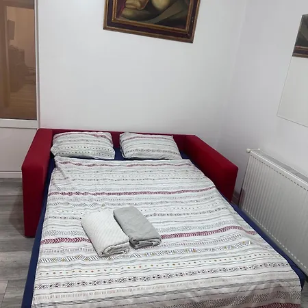 Piata Libertatii 2 * Timişoara